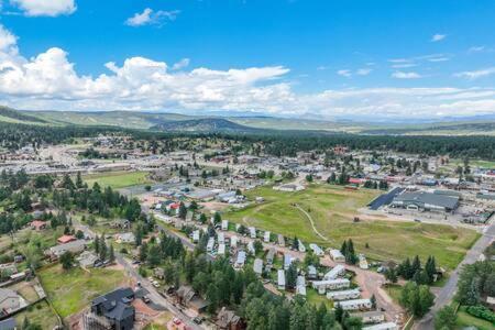 Cabin~Views~Heart Of Town~W&D~Fireplace~Kitchen Уудланд Парк Екстериор снимка