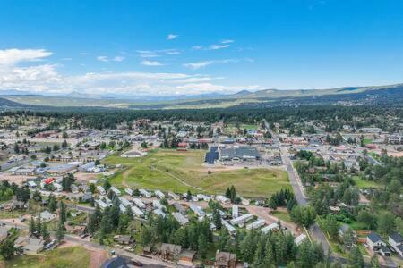 Cabin~Views~Heart Of Town~W&D~Fireplace~Kitchen Уудланд Парк Екстериор снимка