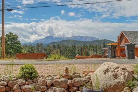 Cabin~Views~Heart Of Town~W&D~Fireplace~Kitchen Уудланд Парк Екстериор снимка