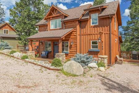 Cabin~Views~Heart Of Town~W&D~Fireplace~Kitchen Уудланд Парк Екстериор снимка